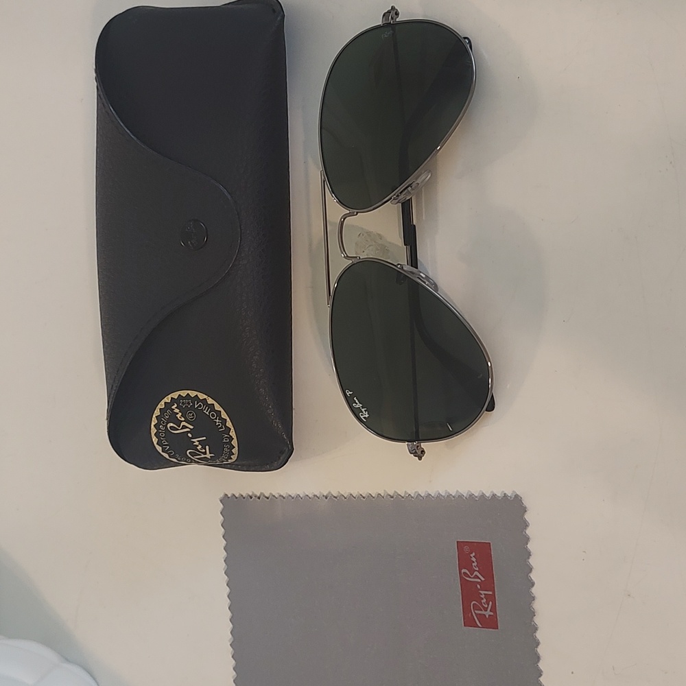 Ray-Ban polarized large aviator sunglasses